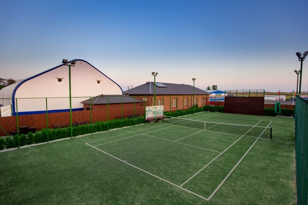КП «Ореховая роща» (теннисный корт)